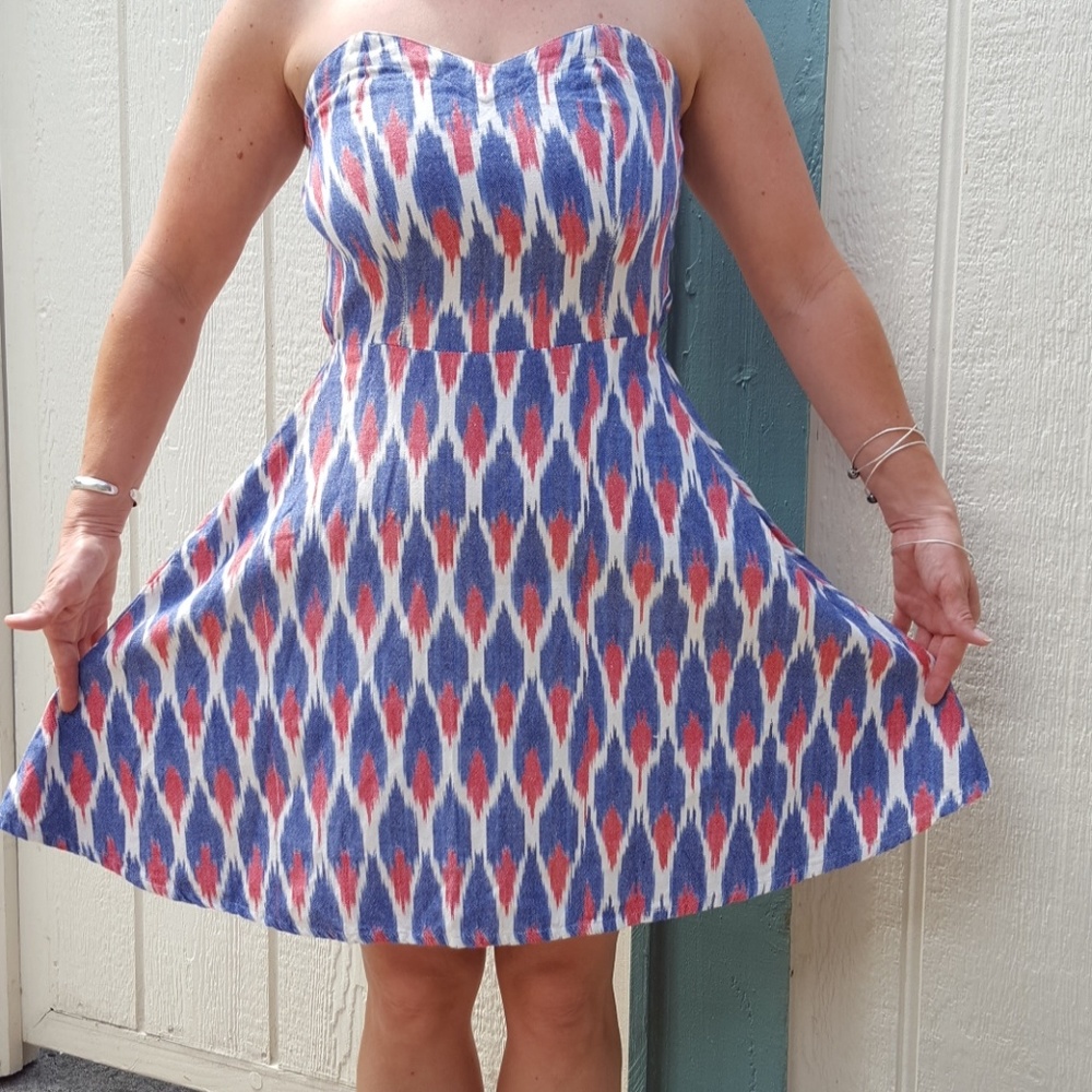 Surfer Girl Dress - Picture 2 of 8